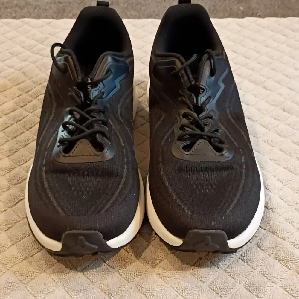 Khombu Men’s Black/White Low Top Lace-Up Athletic Sneakers New No Box